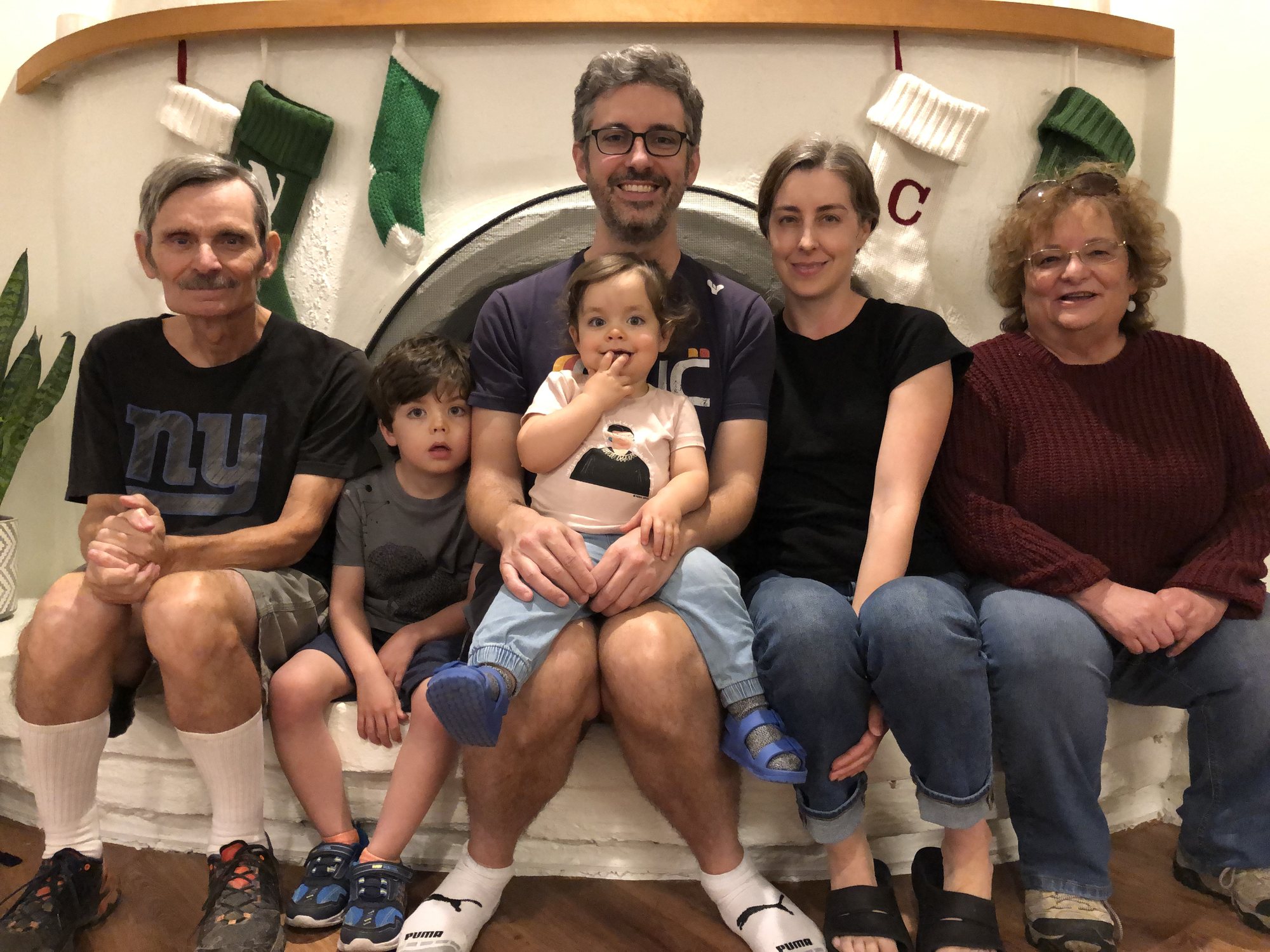 Post-dinner family pic! Always fun to visit with Debbie and Joe!