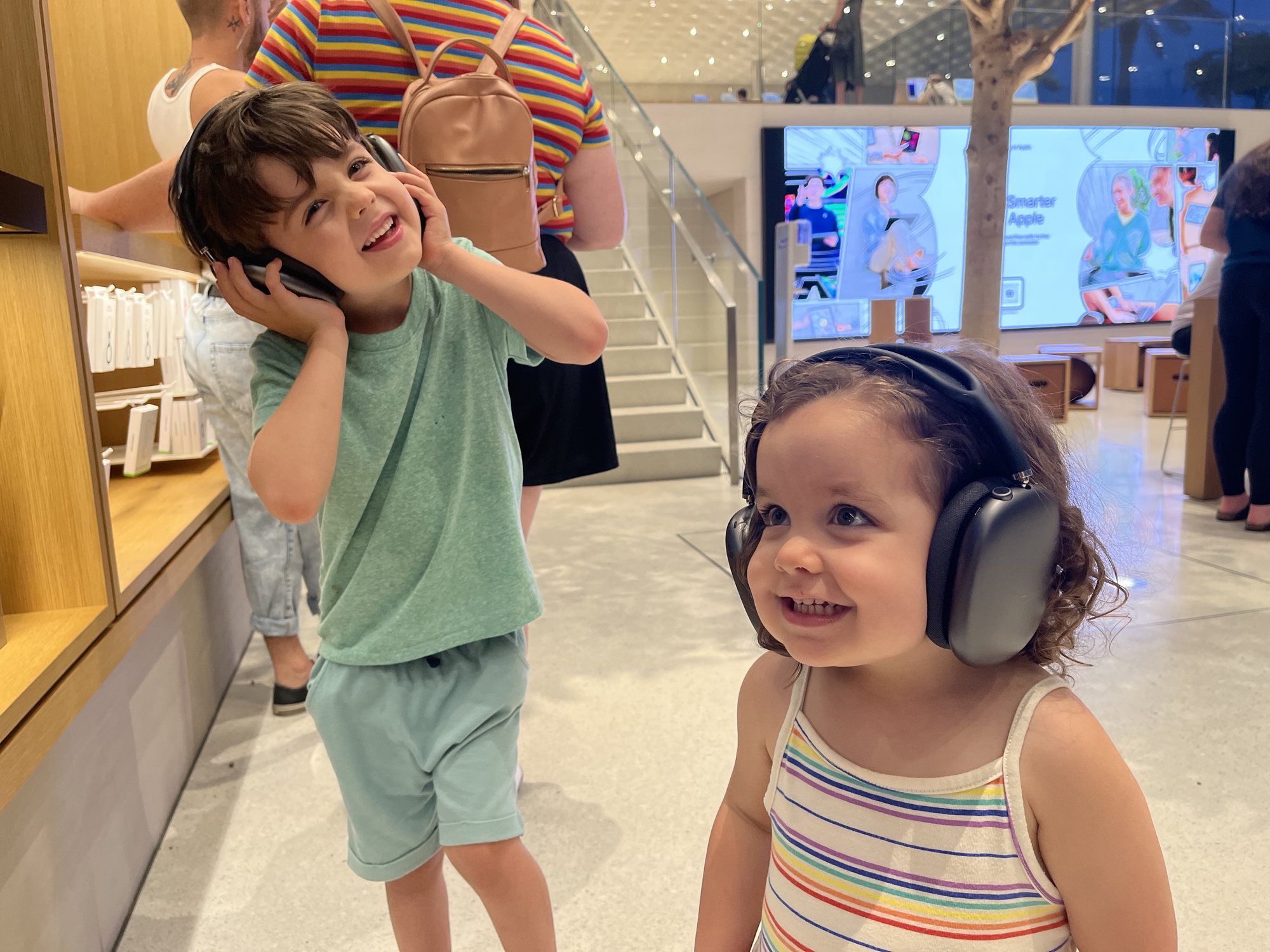 Checking out the Apple Store