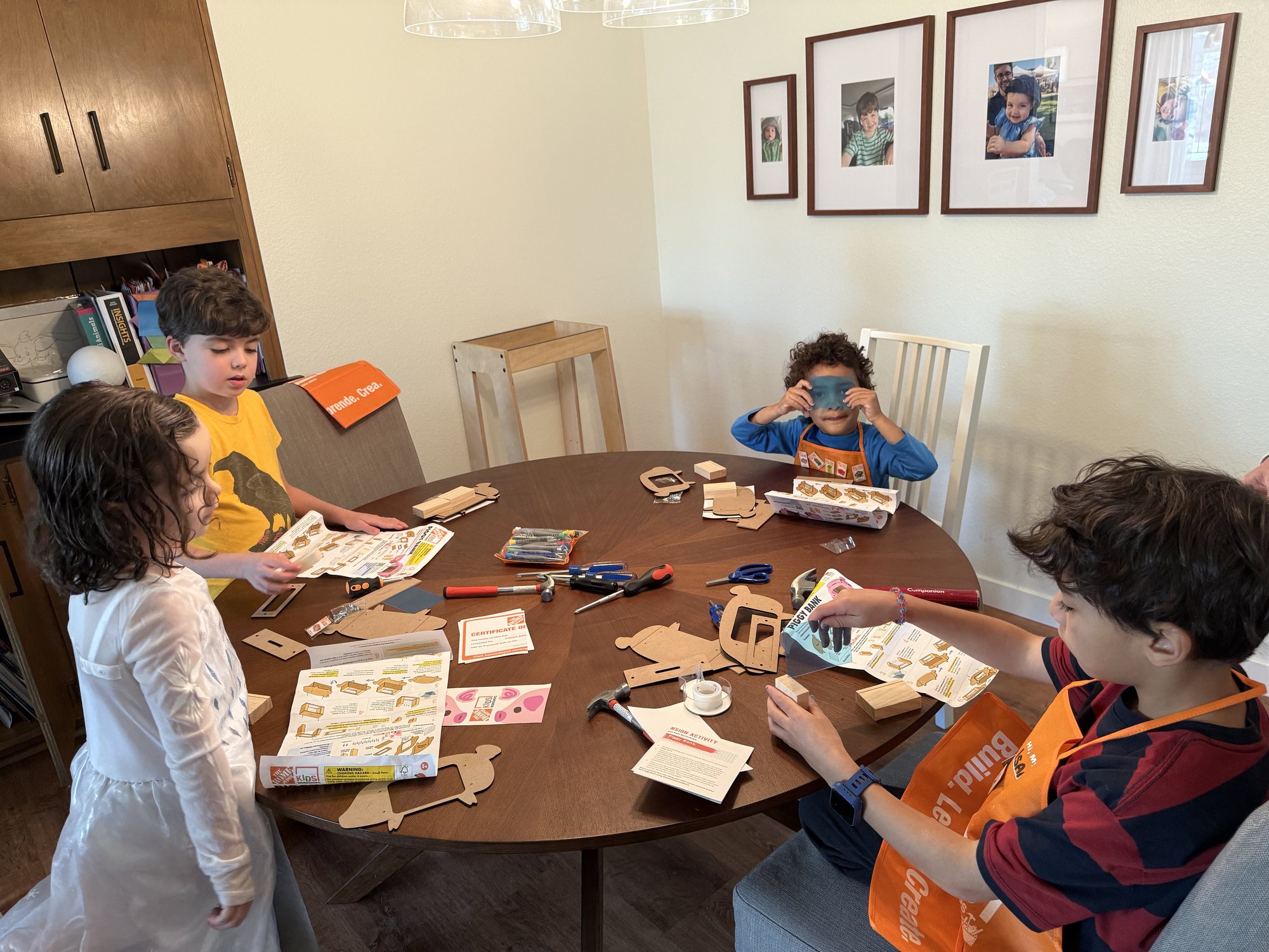 Building piggybanks with friends :)